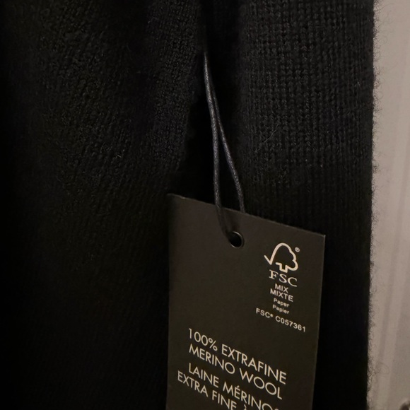 Christian Lacroix Merino Wool. Men's Black Zip-Up Sweater - Picture 3 of 5